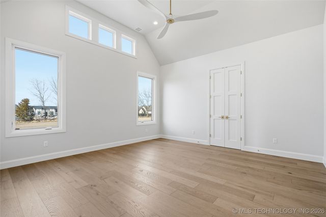 17623 E White Tail Cove, Owasso, OK 74055