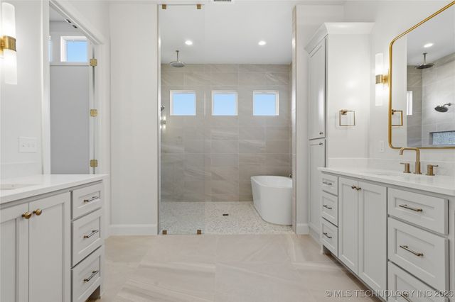 17623 E White Tail Cove, Owasso, OK 74055