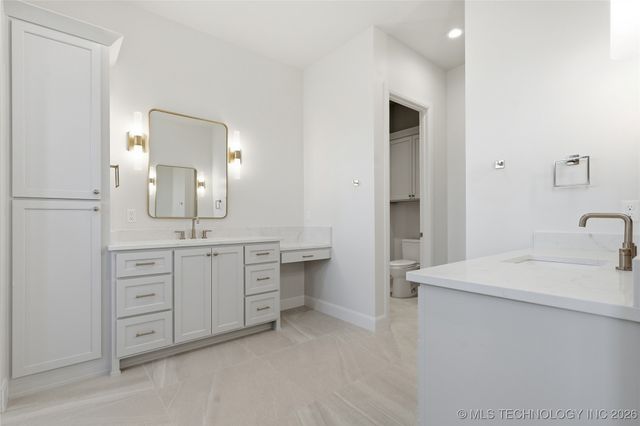 17623 E White Tail Cove, Owasso, OK 74055