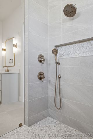 17623 E White Tail Cove, Owasso, OK 74055