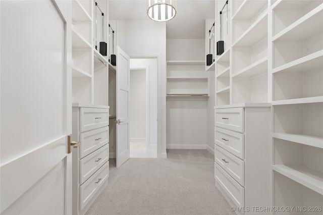 17623 E White Tail Cove, Owasso, OK 74055