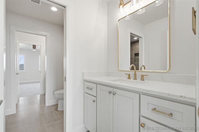 17623 E White Tail Cove, Owasso, OK 74055