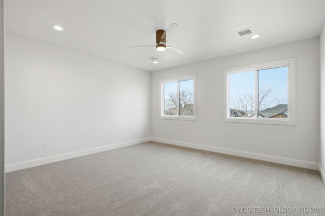 17623 E White Tail Cove, Owasso, OK 74055