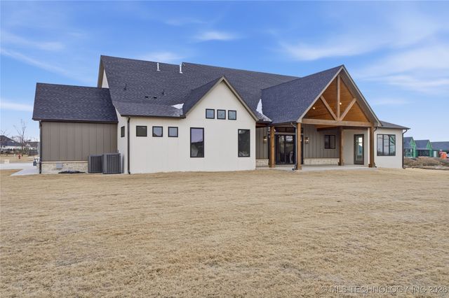 17623 E White Tail Cove, Owasso, OK 74055