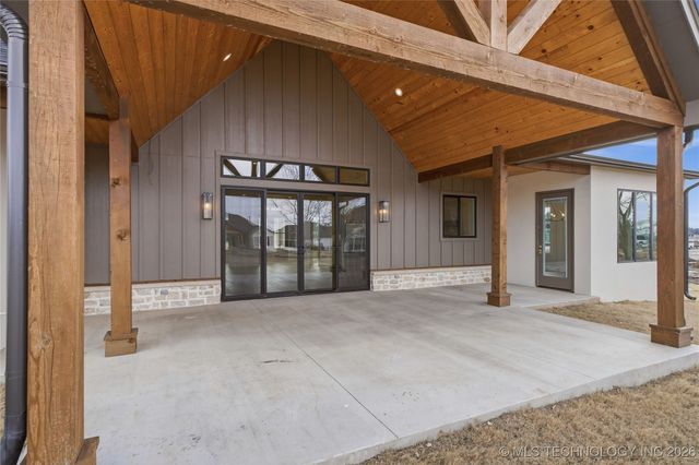 17623 E White Tail Cove, Owasso, OK 74055