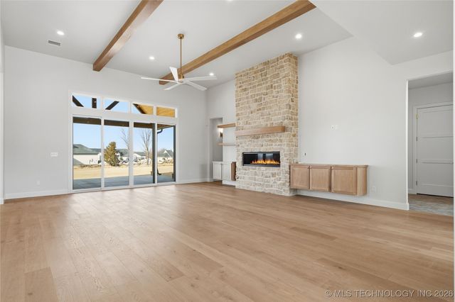 17623 E White Tail Cove, Owasso, OK 74055