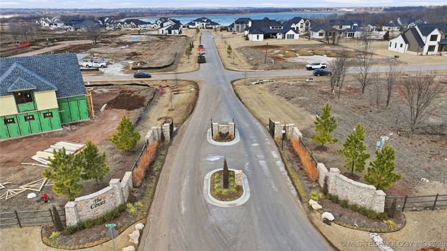 17623 E White Tail Cove, Owasso, OK 74055