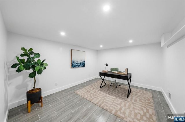 301 New Bridge Road, Bergenfield, NJ 07621