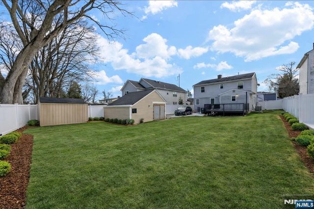 301 New Bridge Road, Bergenfield, NJ 07621