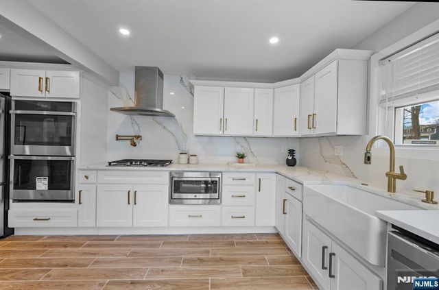 301 New Bridge Road, Bergenfield, NJ 07621