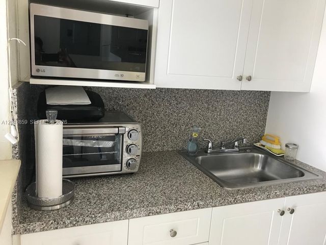 7921 Abbott Ave 4, Miami Beach, FL 33141