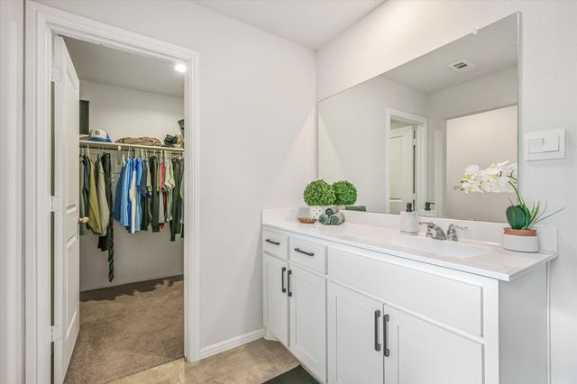 7916 Oaktown Drive, Fort Worth, TX 76131