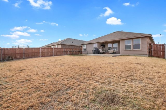 7916 Oaktown Drive, Fort Worth, TX 76131