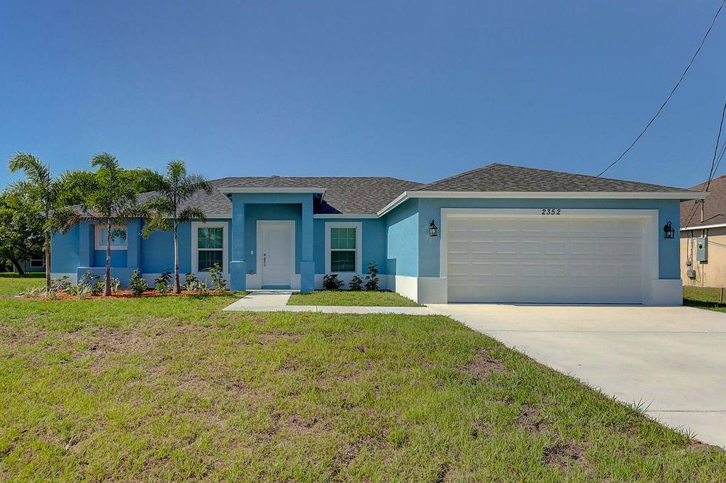 2352 SW Plum Court, Port St. Lucie, Port St Lucie, FL 34953