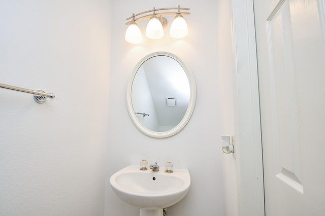 9338 Corner Oak Lane, Houston, TX 77036