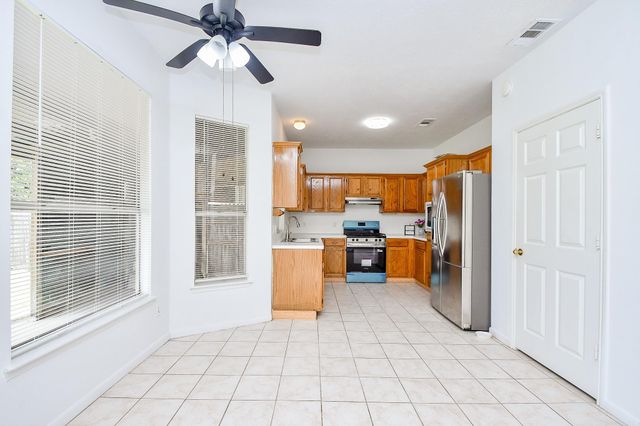 9338 Corner Oak Lane, Houston, TX 77036