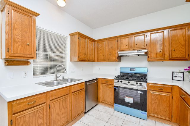 9338 Corner Oak Lane, Houston, TX 77036