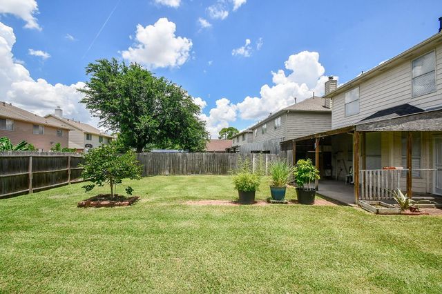 9338 Corner Oak Lane, Houston, TX 77036