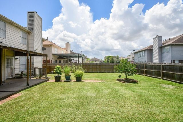 9338 Corner Oak Lane, Houston, TX 77036