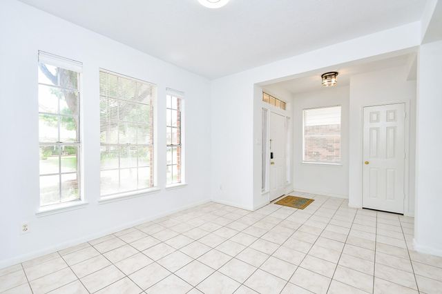 9338 Corner Oak Lane, Houston, TX 77036