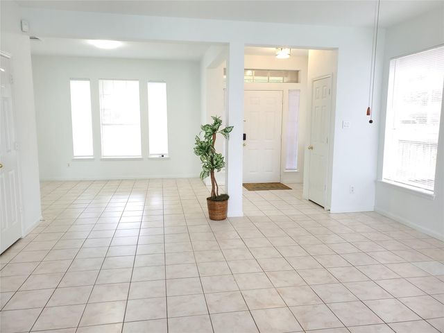 9338 Corner Oak Lane, Houston, TX 77036