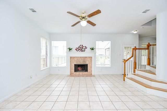 9338 Corner Oak Lane, Houston, TX 77036
