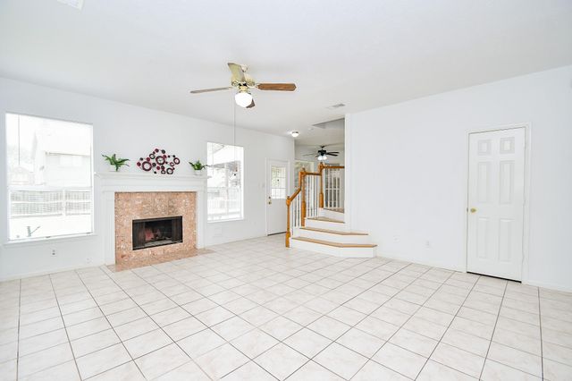 9338 Corner Oak Lane, Houston, TX 77036