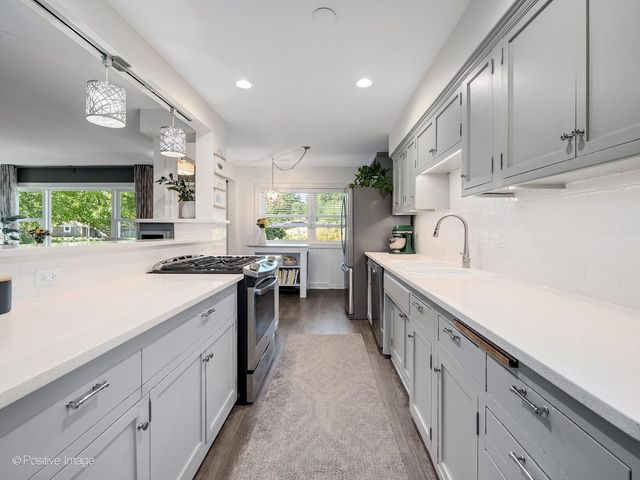 715 Crest Street, Wheaton, IL 60189