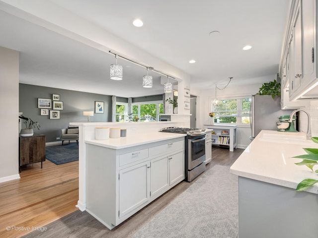 715 Crest Street, Wheaton, IL 60189