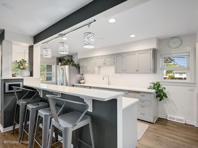 715 Crest Street, Wheaton, IL 60189