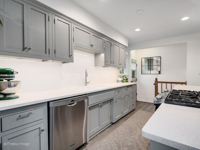 715 Crest Street, Wheaton, IL 60189
