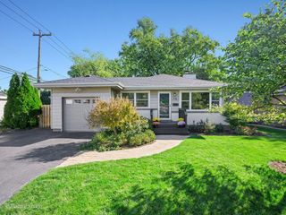 715 Crest Street, Wheaton, IL 60189