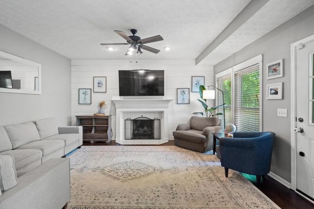 2034 Wedgewood Lane, Hebron, KY 41048