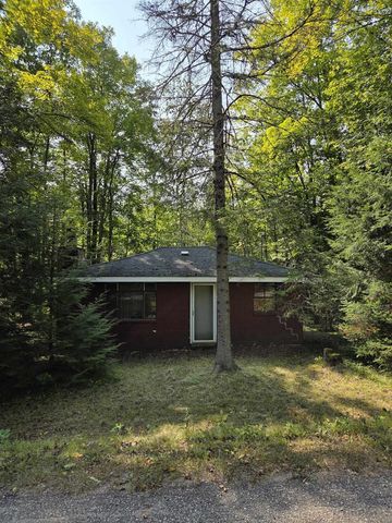 W7793 BERGESON LANE, Amberg, WI 54102
