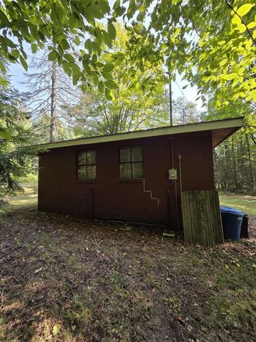 W7793 BERGESON LANE, Amberg, WI 54102