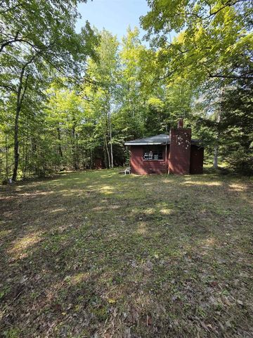 W7793 BERGESON LANE, Amberg, WI 54102
