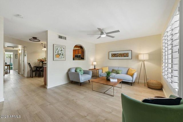 2064 S FARNSWORTH Drive 93, Mesa, AZ 85209