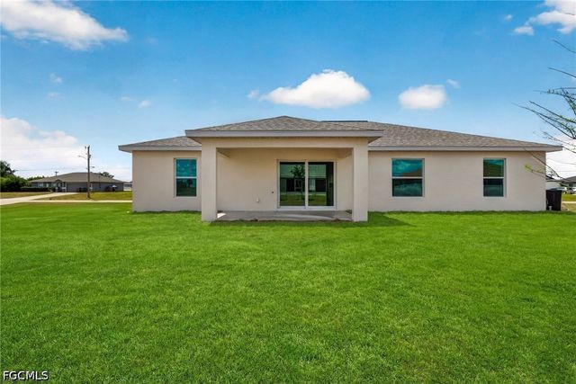 2223 NW 7th PL, Cape Coral, FL 33993