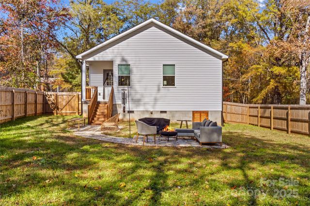 1709 Younger Avenue, Statesville, NC 28677