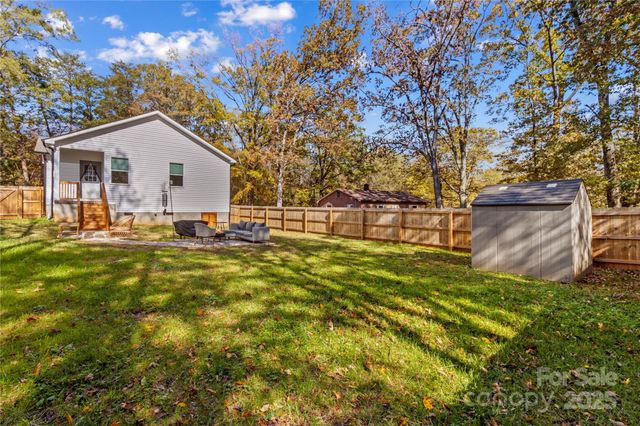 1709 Younger Avenue, Statesville, NC 28677