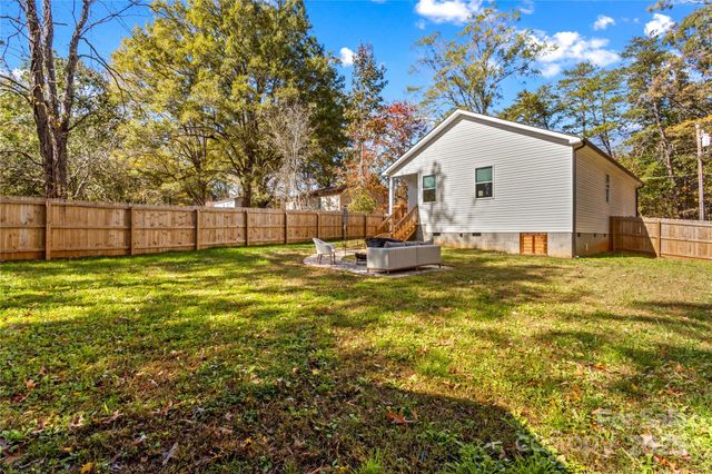 1709 Younger Avenue, Statesville, NC 28677