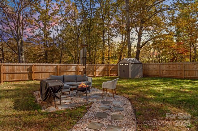 1709 Younger Avenue, Statesville, NC 28677