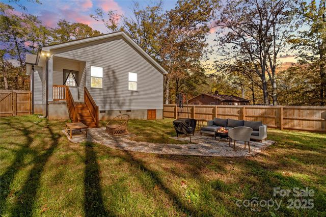 1709 Younger Avenue, Statesville, NC 28677