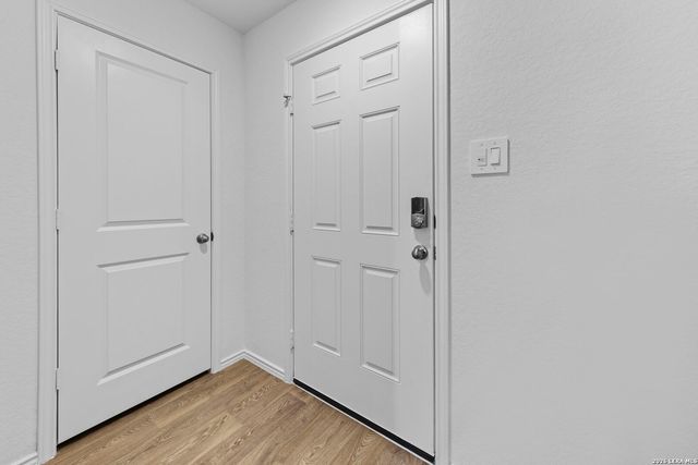 16071 Mahogany Way, Elmendorf, TX 78112