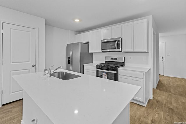 16071 Mahogany Way, Elmendorf, TX 78112