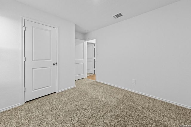 16071 Mahogany Way, Elmendorf, TX 78112