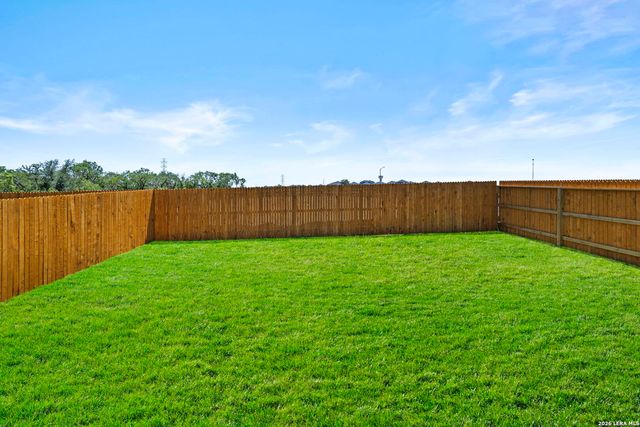 16071 Mahogany Way, Elmendorf, TX 78112