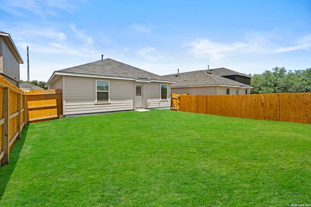 16071 Mahogany Way, Elmendorf, TX 78112