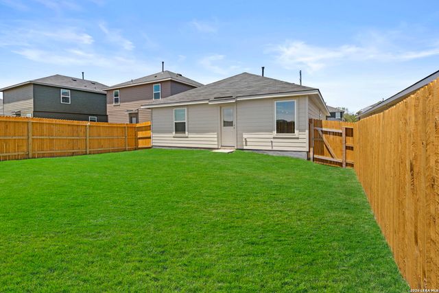 16071 Mahogany Way, Elmendorf, TX 78112