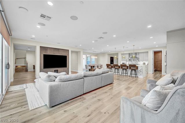 4709 Amazing View Street, Las Vegas, NV 89129
